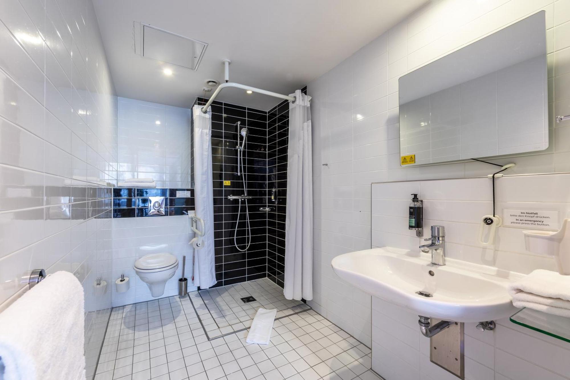 Premier Inn Hamburg City Millerntor Ngoại thất bức ảnh